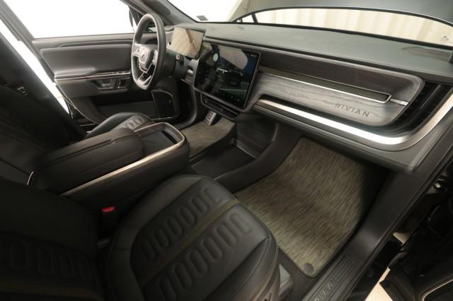 Photo of 2023 Midnight Rivian R1S