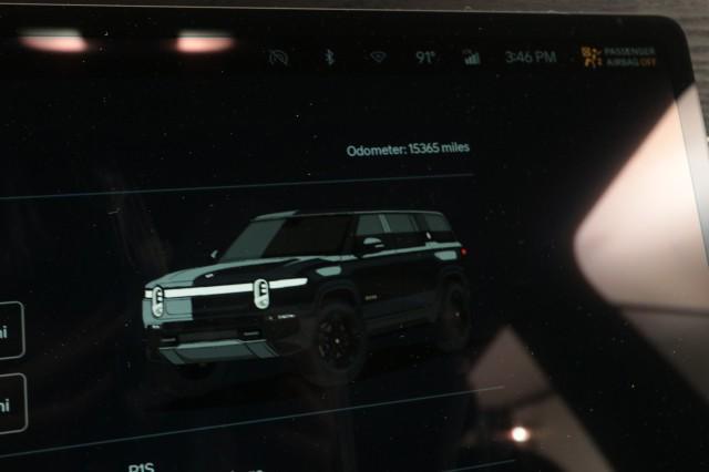 Photo of 2023 Midnight Rivian R1S