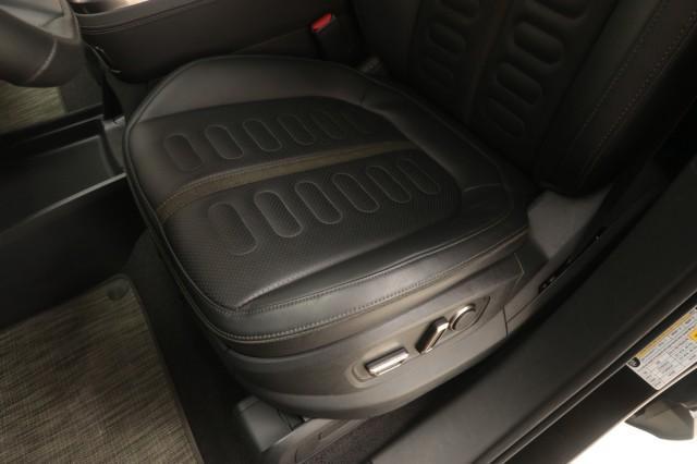 Photo of 2023 Midnight Rivian R1S