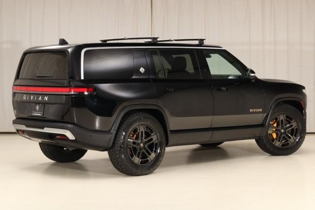 Photo of 2023 Midnight Rivian R1S