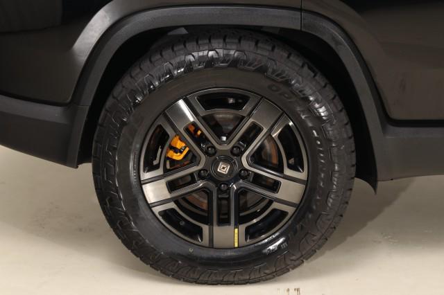 Photo of 2023 Midnight Rivian R1S