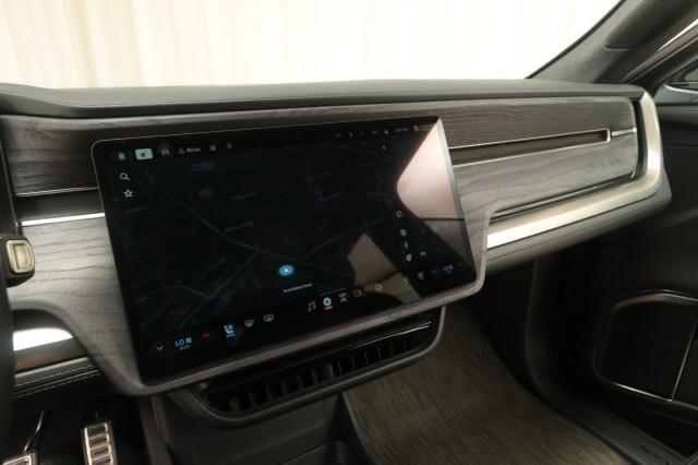 Photo of 2023 Midnight Rivian R1S