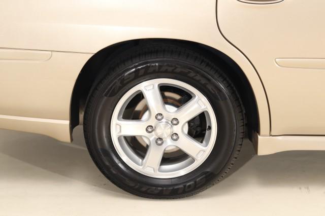 Photo of 2004 Sandstone Metallic Chevrolet Impala