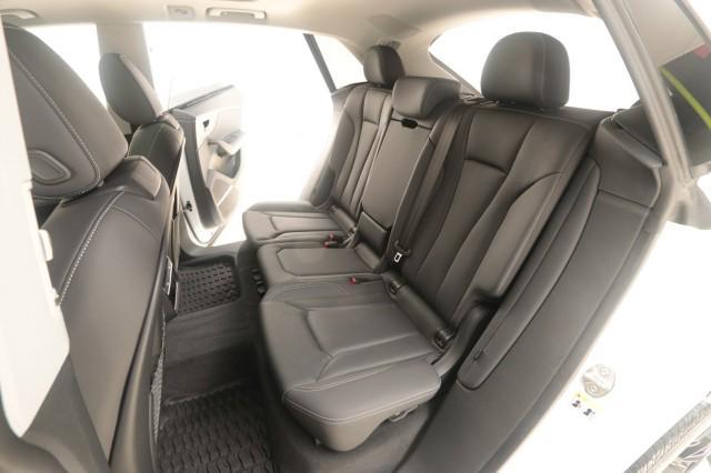 Photo of 2023 Glacier White Metallic Audi Q8