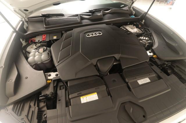 Photo of 2023 Glacier White Metallic Audi Q8