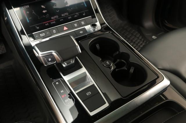 Photo of 2023 Waitomo Blue Metallic Audi Q8