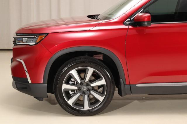 Photo of 2024 Radiant Red Metallic II Honda Pilot