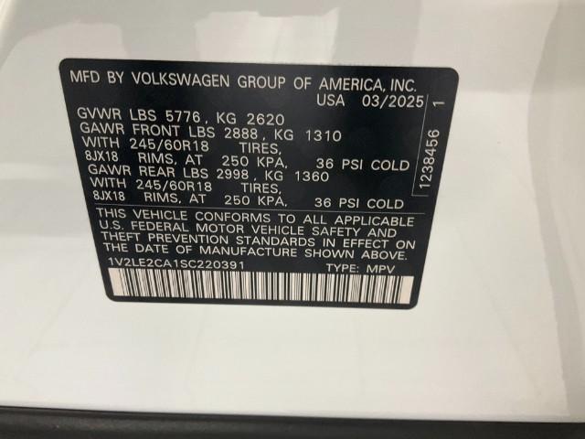 Photo of 2025 Pure White Volkswagen Atlas Cross Sport