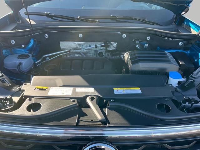 Photo of 2025 KINGFISHER BLUE Volkswagen Atlas Cross Sport