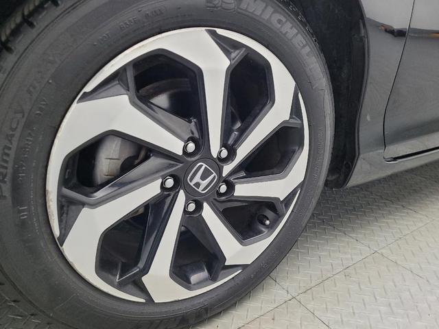 Photo of 2016 Crystal Black Pearl Honda Accord