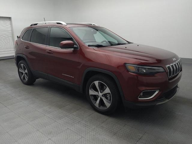 Photo of 2019 Velvet Red Pearlcoat Jeep Cherokee