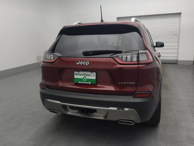 Photo of 2019 Velvet Red Pearlcoat Jeep Cherokee