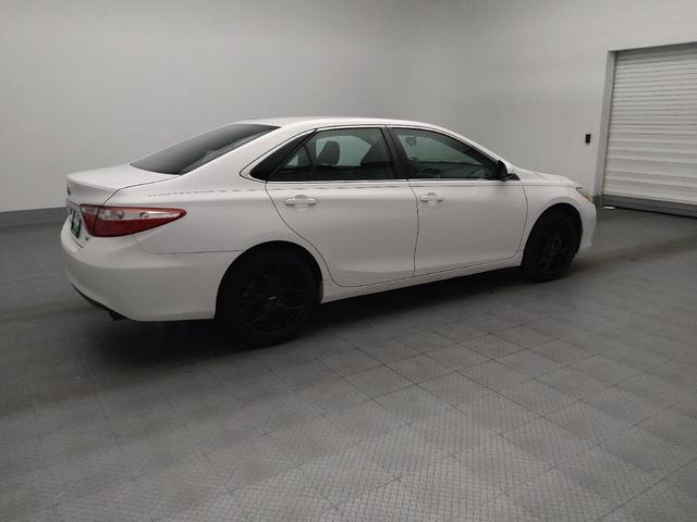 Photo of 2017 Super White Toyota Camry