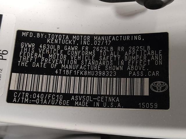 Photo of 2017 Super White Toyota Camry