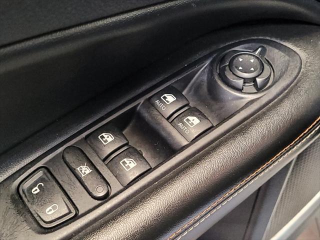 Photo of 2019 White Clearcoat Jeep Compass