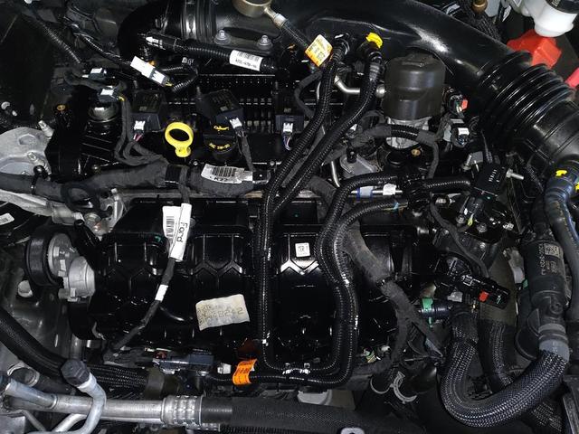 Photo of 2024 Carbonized Gray Metallic Ford Edge