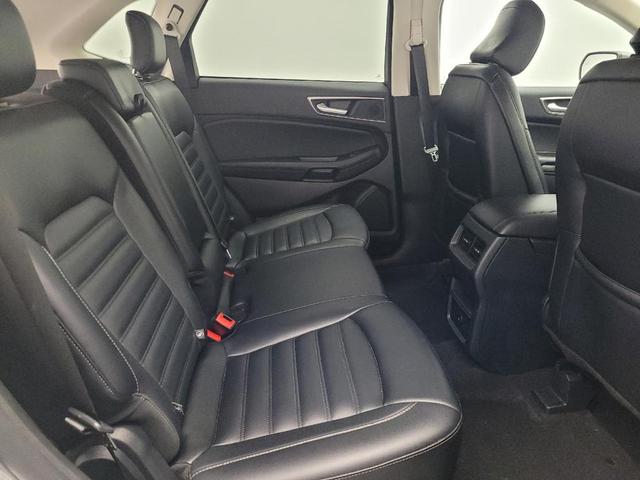 Photo of 2024 Carbonized Gray Metallic Ford Edge