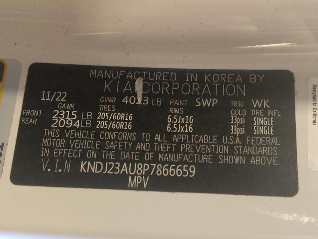 Photo of 2023 Snow White Pearl Kia Soul