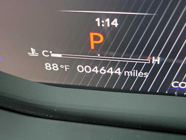 Photo of 2025 Platinum White Pearl Acura MDX