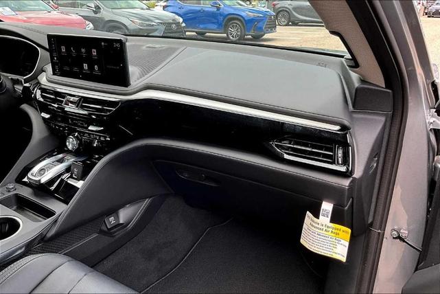 Photo of 2025 Lunar Silver Metallic Acura MDX