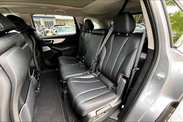 Photo of 2025 Lunar Silver Metallic Acura MDX