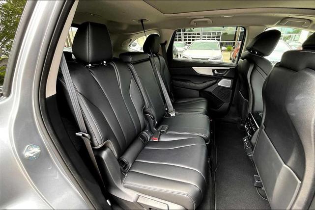Photo of 2025 Lunar Silver Metallic Acura MDX