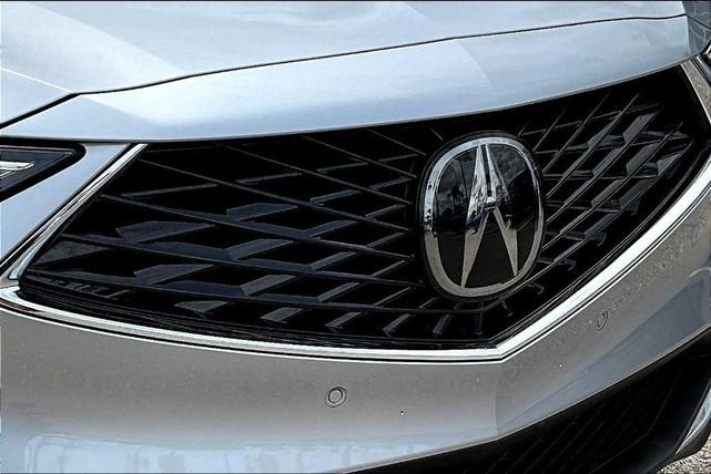 Photo of 2025 Lunar Silver Metallic Acura MDX