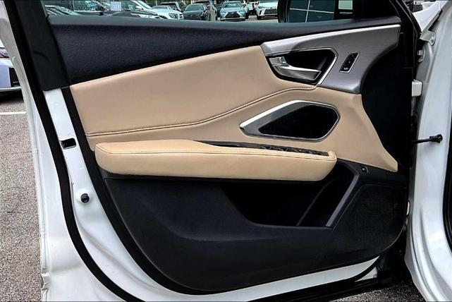Photo of 2019 White Diamond Pearl Acura RDX