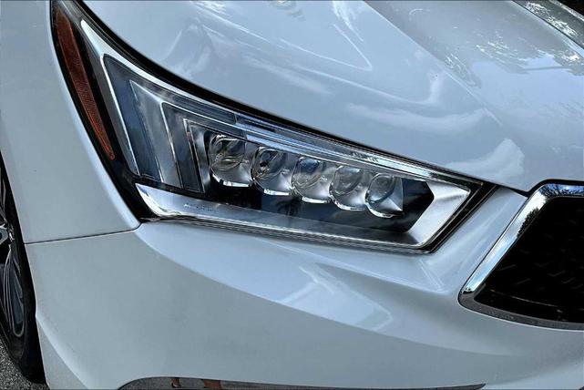 Photo of 2018 White Diamond Pearl Acura MDX