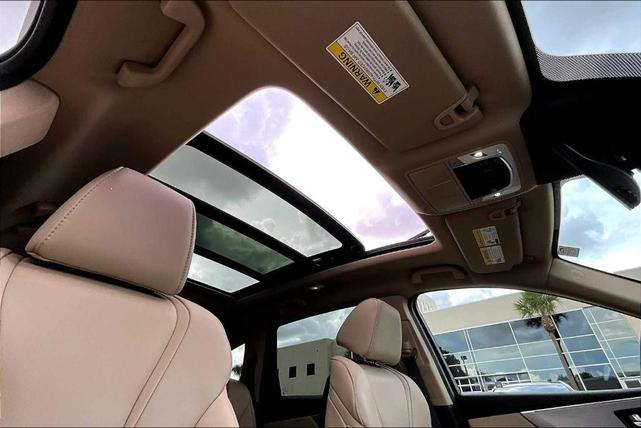 Photo of 2025 Platinum White Pearl Acura MDX