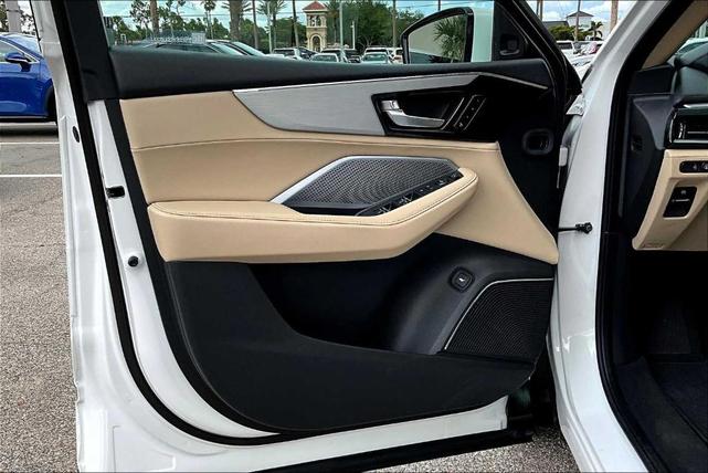 Photo of 2025 Platinum White Pearl Acura MDX