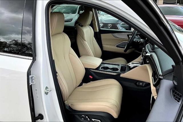 Photo of 2025 Platinum White Pearl Acura MDX