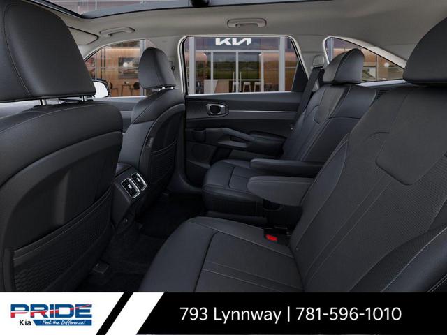 Photo of 2025 Ebony Black Kia Sorento