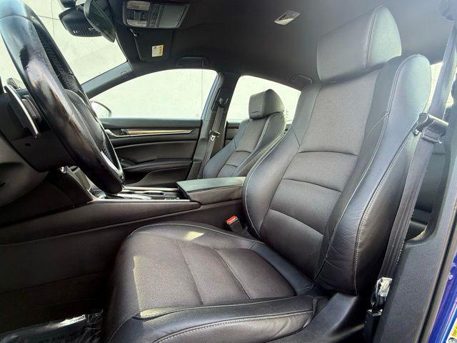 Photo of 2019 Still Night Pearl Honda Accord