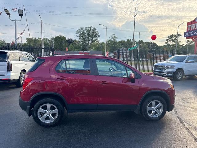 Photo of 2015 Red Chevrolet Trax