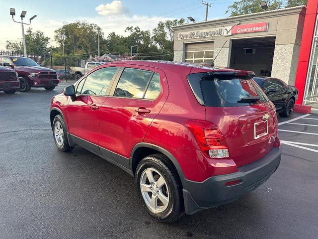 Photo of 2015 Red Chevrolet Trax