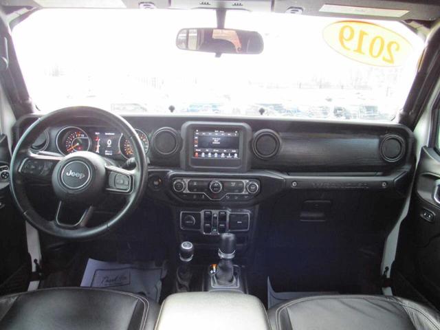 Photo of 2019 White Jeep Wrangler Unlimited
