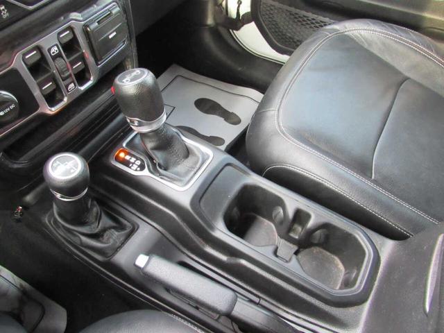 Photo of 2019 White Jeep Wrangler Unlimited