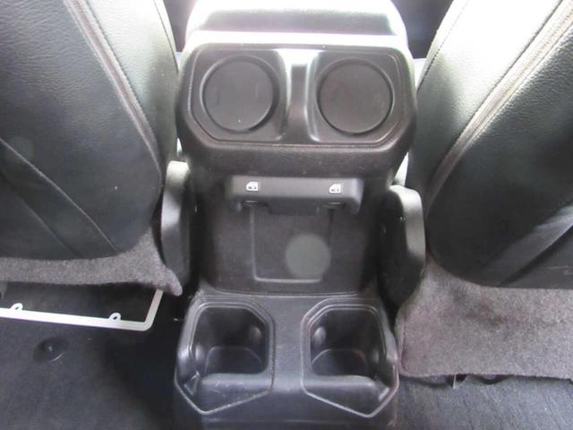Photo of 2019 White Jeep Wrangler Unlimited