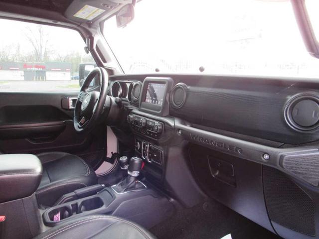 Photo of 2019 White Jeep Wrangler Unlimited