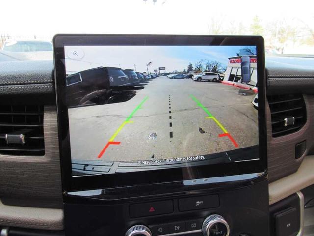 Photo of 2022 Black Ford Expedition Max