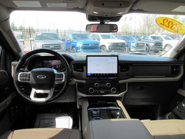 Photo of 2022 Black Ford Expedition Max