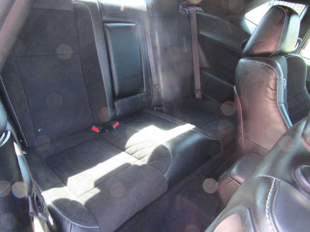 Photo of 2020 White Dodge Challenger