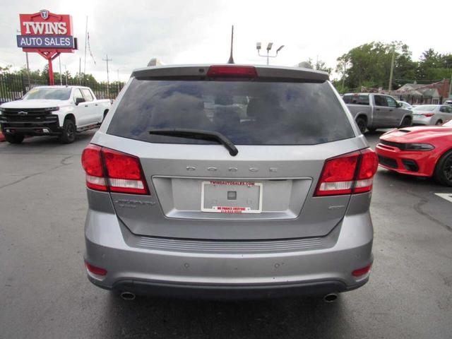 Photo of 2017 Silver Dodge Journey
