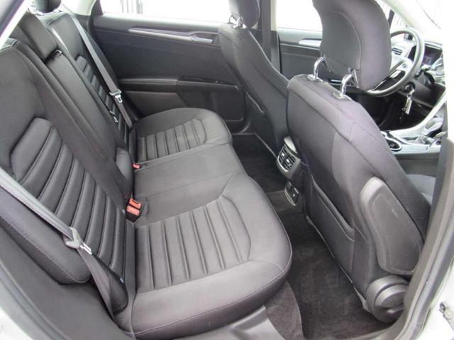 Photo of 2014 Silver Ford Fusion Hybrid