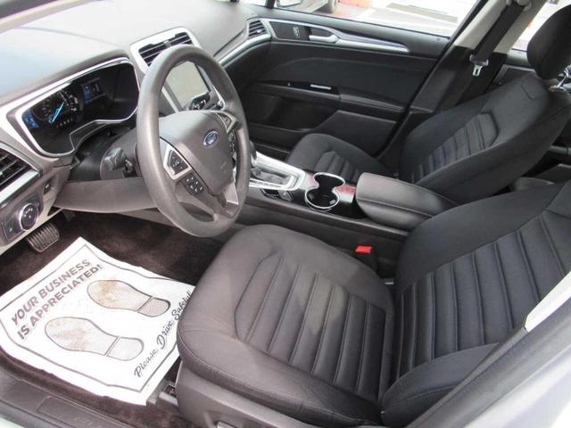 Photo of 2014 Silver Ford Fusion Hybrid