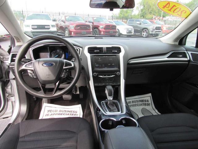 Photo of 2014 Silver Ford Fusion Hybrid