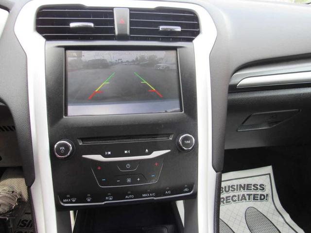 Photo of 2014 Silver Ford Fusion Hybrid