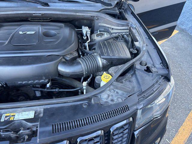 Photo of 2019 Diamond Black Crystal Pearlcoat Jeep Grand Cherokee