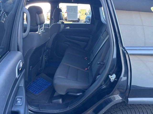 Photo of 2019 Diamond Black Crystal Pearlcoat Jeep Grand Cherokee